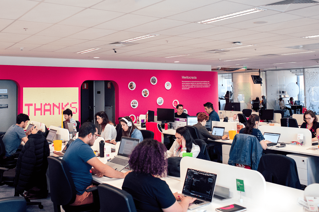 Movile, dona do IFood, recruta mais de 100 estudantes e recém-formados