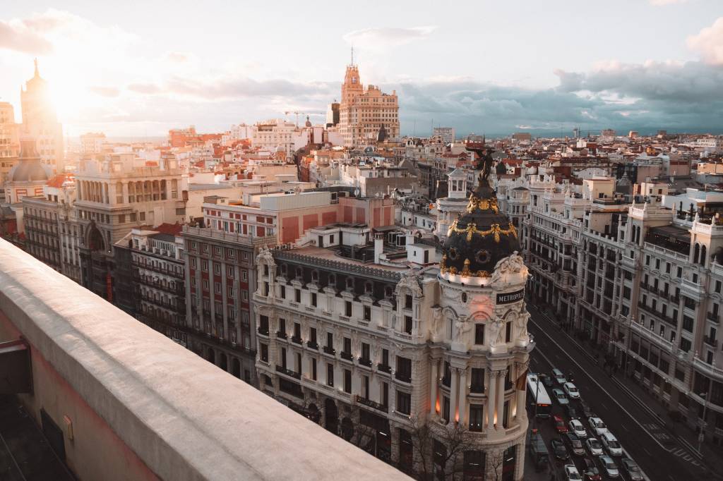 Paisagem de construções em Madri, na Espanha